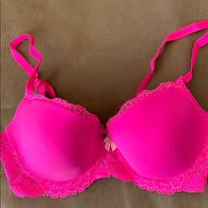 Victoria’s Secret Dream Angels Lined Demi 32D bra